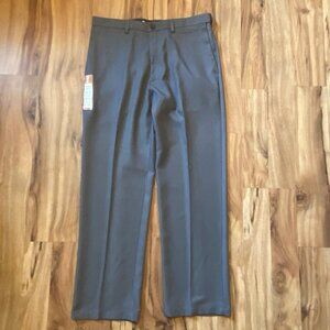 Haggar Cool 18 Performance Pant Mens 36W x 32L Classic Fit Gray Graphite